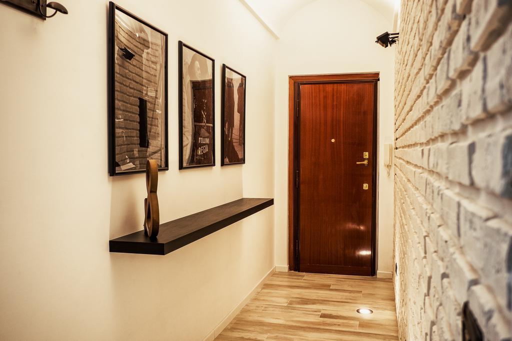 Bmga L Stylish Industrial Termini Apartment Рим Екстериор снимка